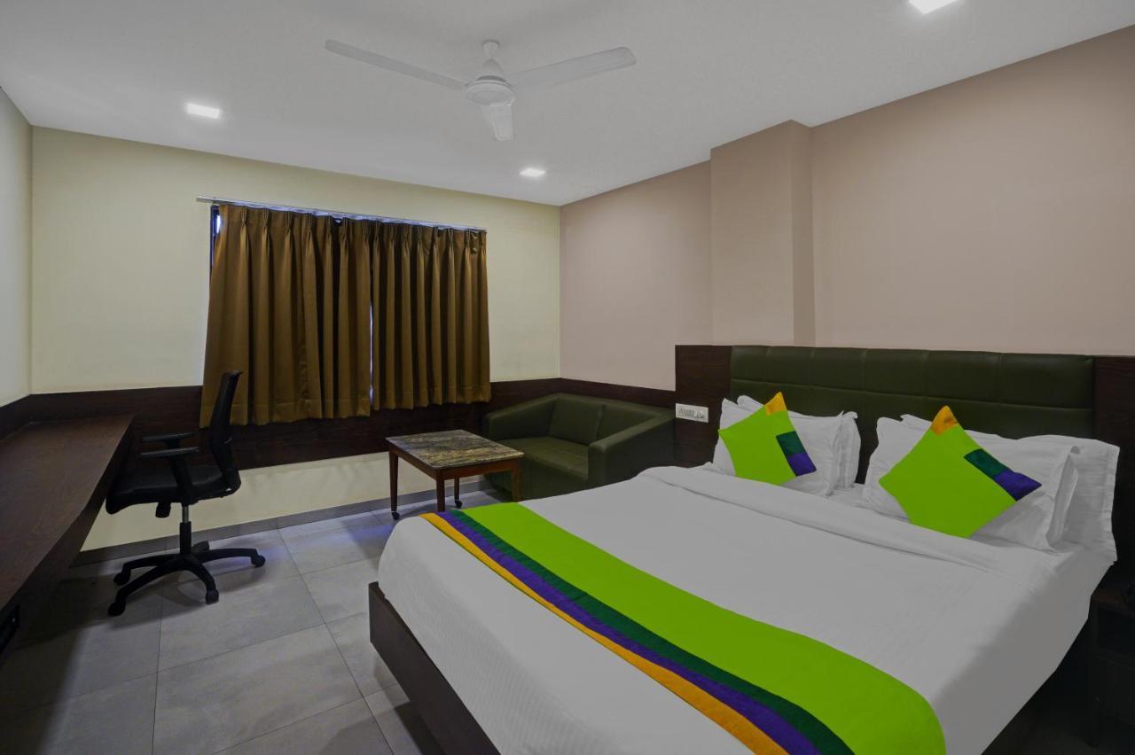 Greenotel Rooms Hazira, Surat Exterior photo